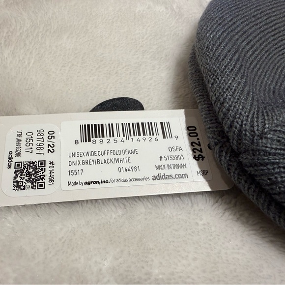 Adidas Gray Knit Beanie Unisex Adult One Size  NEW - Picture 4 of 4
